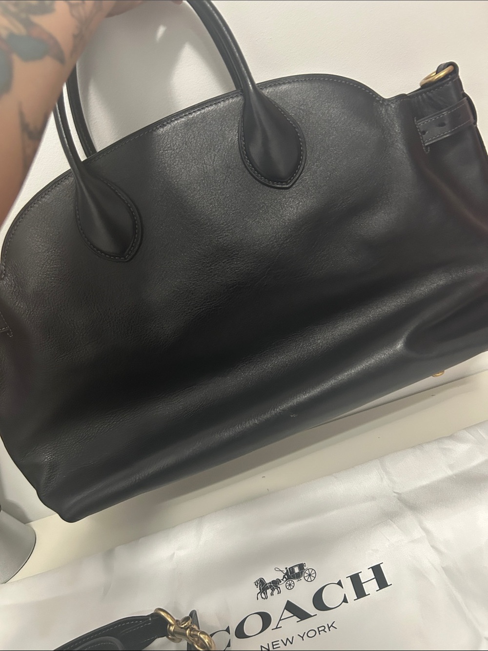 Coach || Empire 40 Carryall - Picture 4 of 6